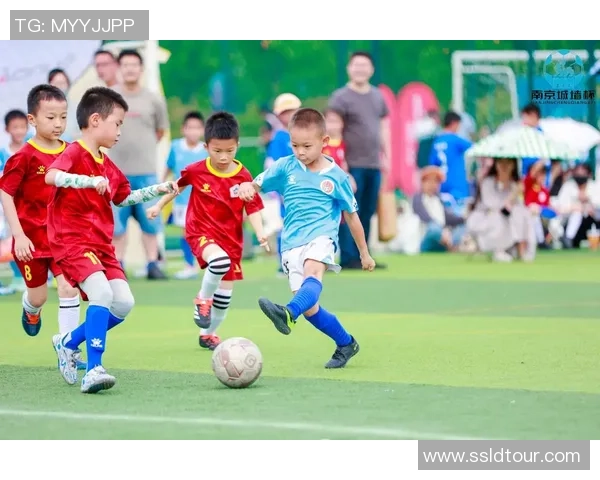 足球踢得最远的距离究竟有多远揭秘世界纪录与运动员的极限挑战